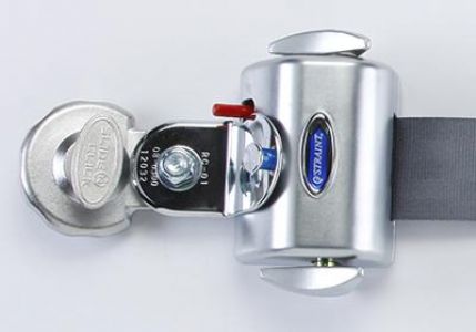 Q'STRAINT QRT Deluxe 型是第一種自鎖、自動(dòng)收緊的可收縮系統(tǒng)